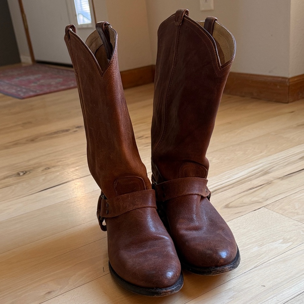 Women’s Frye Tall Wyatt Harness Brown Cognac Brown Leather Boots sz 10 B Pull On